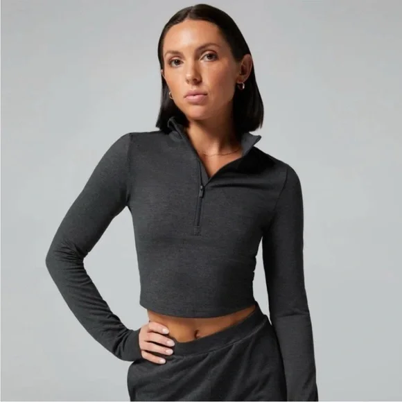 IVL Cropped Half Zip in Grey - Size Small - Picture 1 of 9